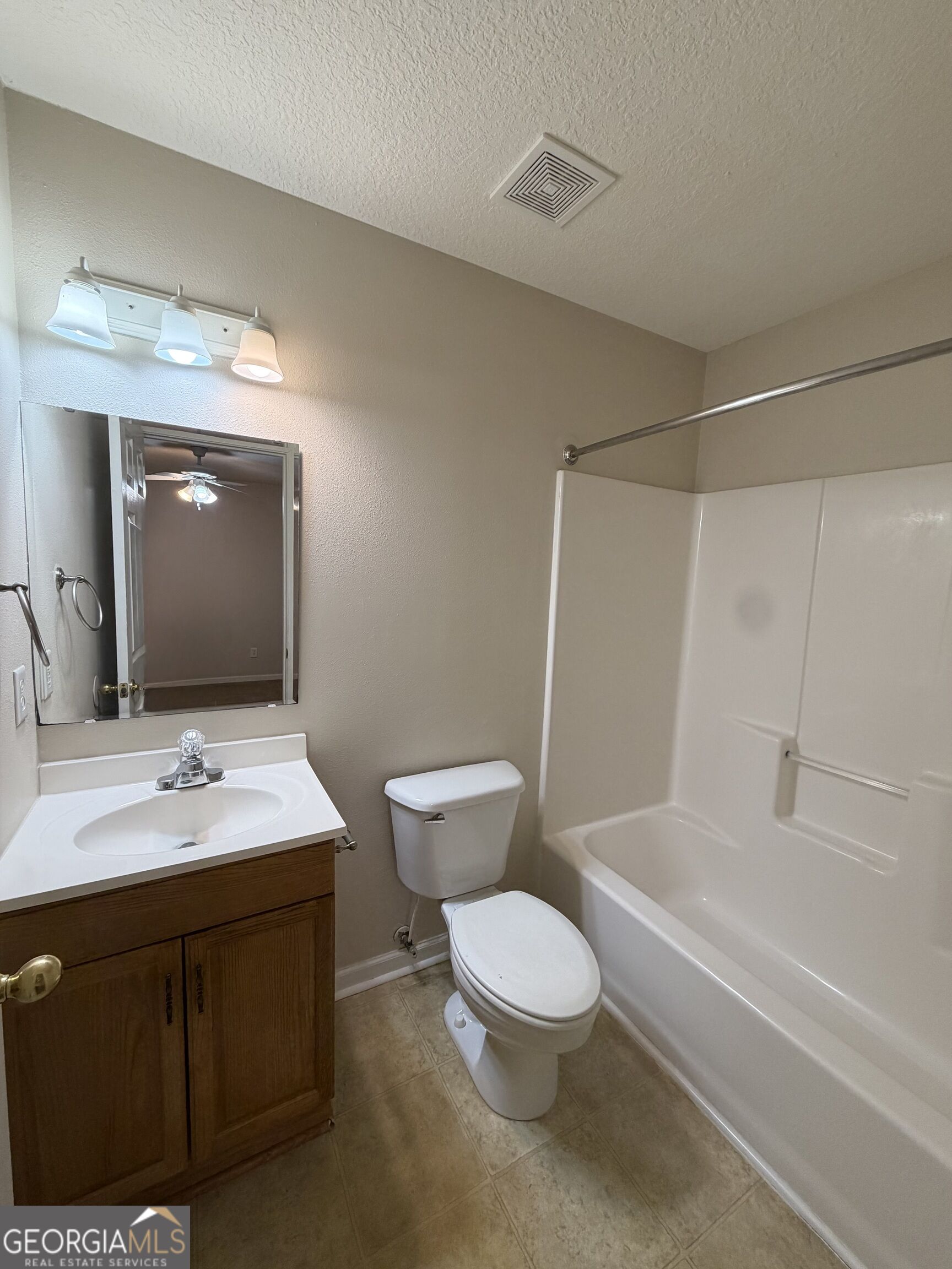 410 E Lawnwood Court Property Photo 28