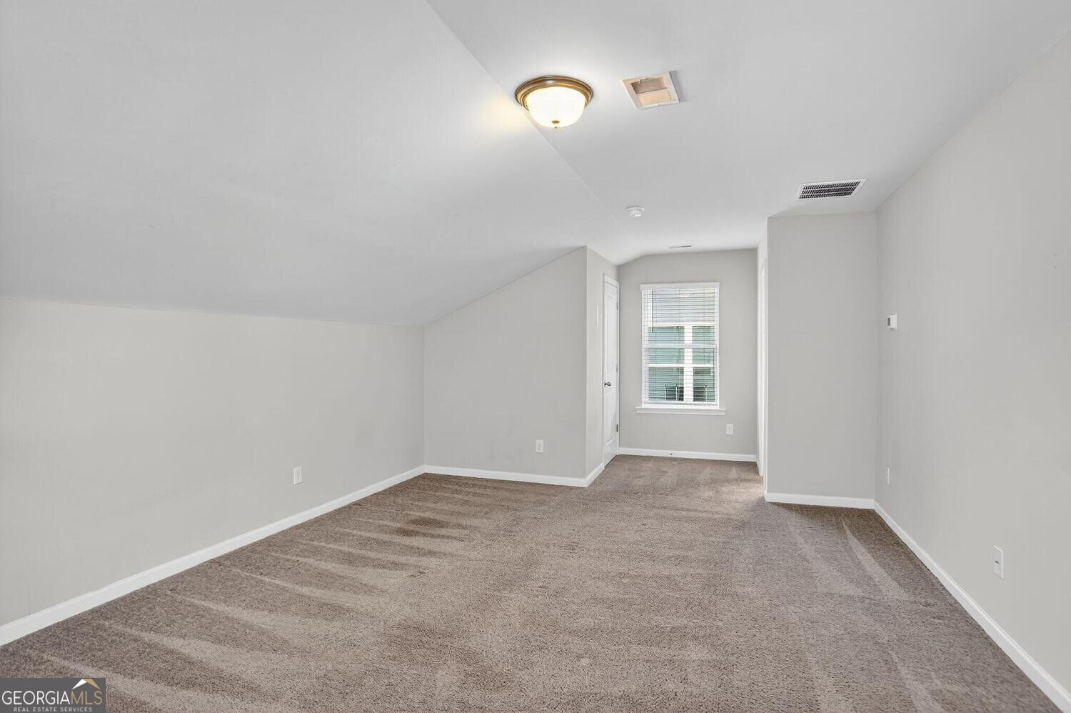 1553 Spring Hollow Way Property Photo 22