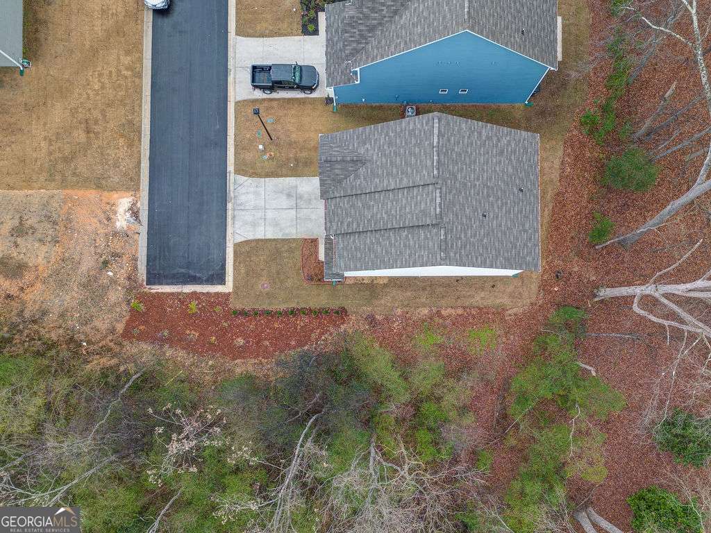 101 Waterside Trail Property Photo 4