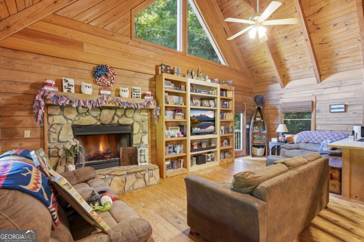 349 Whitewater Trail Property Photo 8
