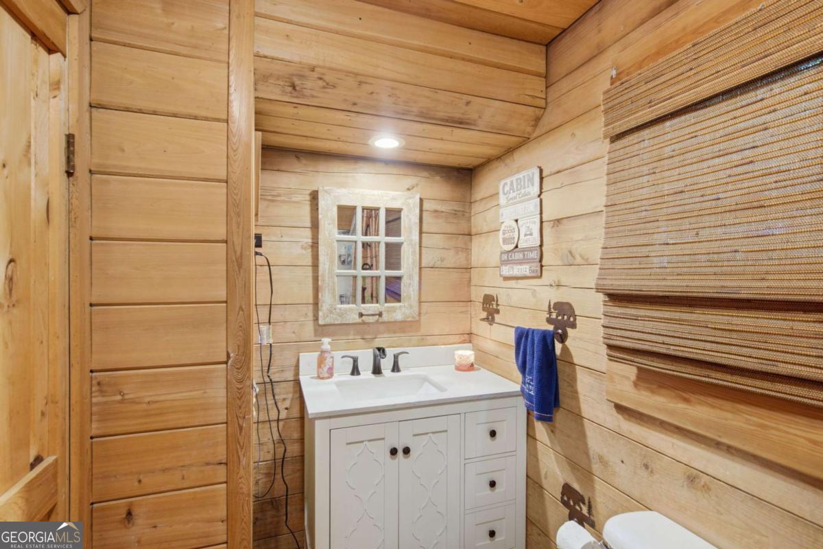 349 Whitewater Trail Property Photo 17