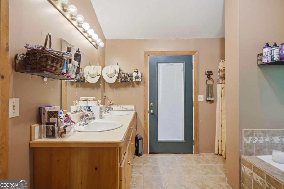 349 Whitewater Trail Property Photo 21