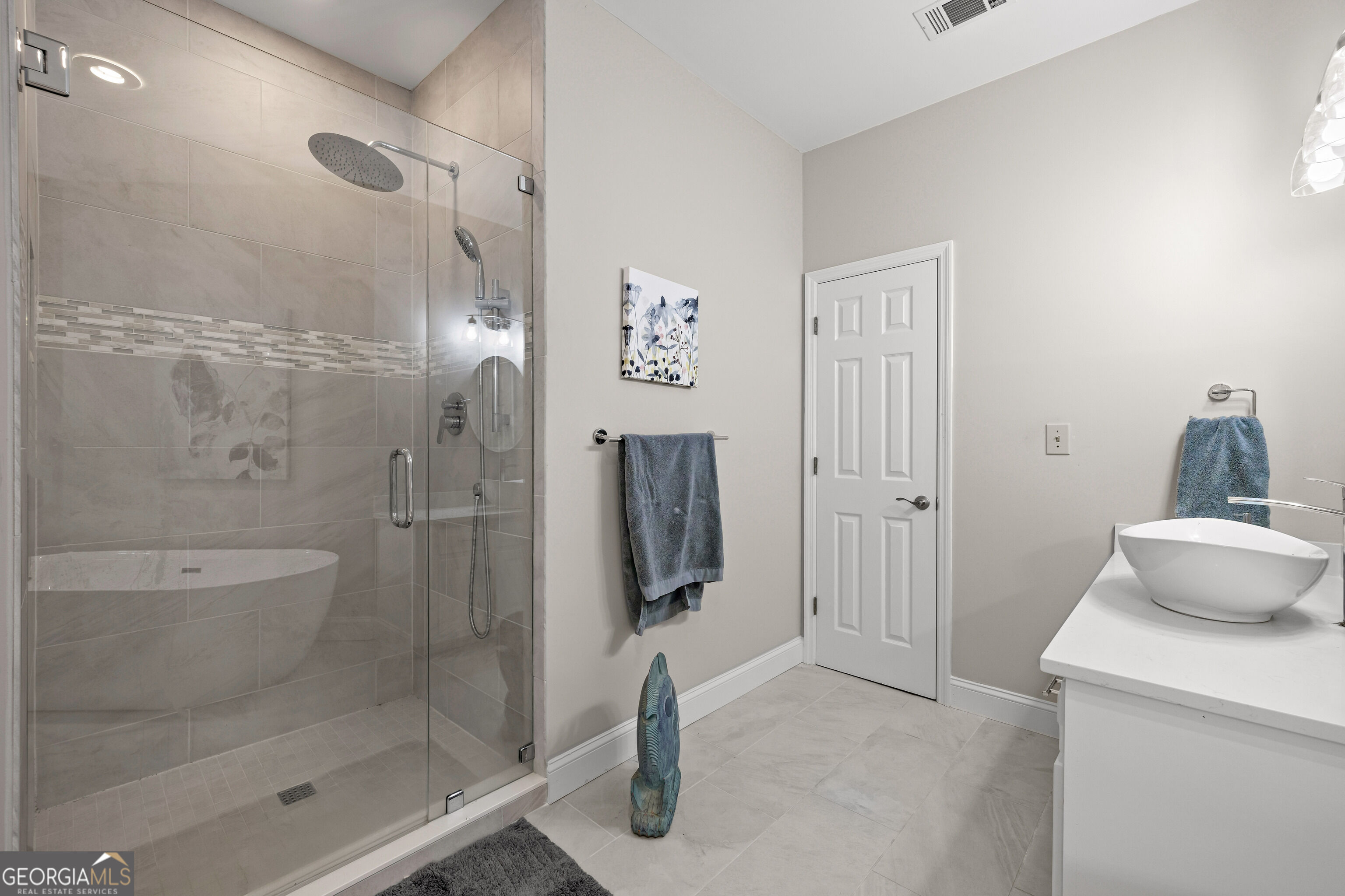 216 Ashford Circle Property Photo 38