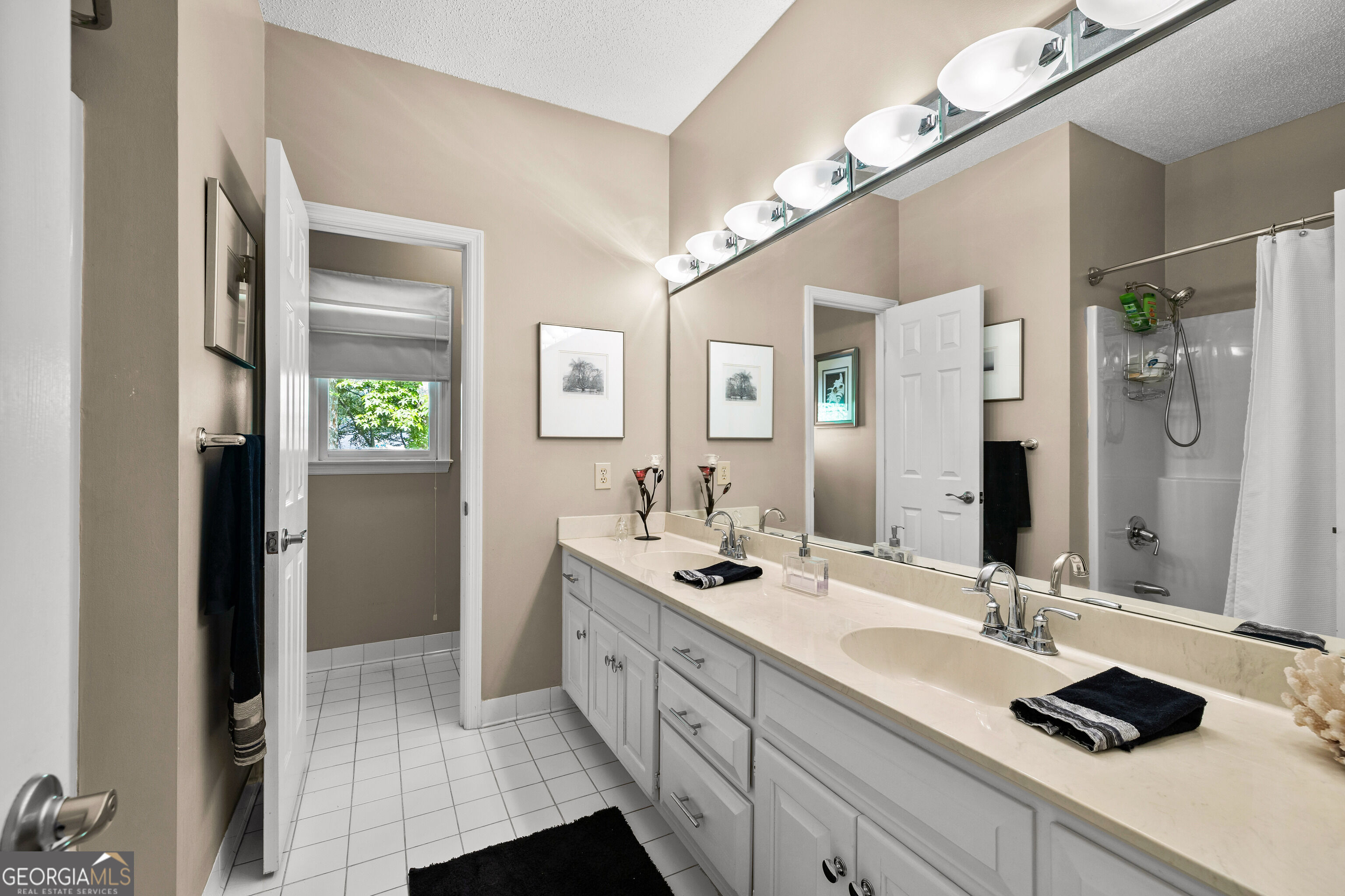216 Ashford Circle Property Photo 45