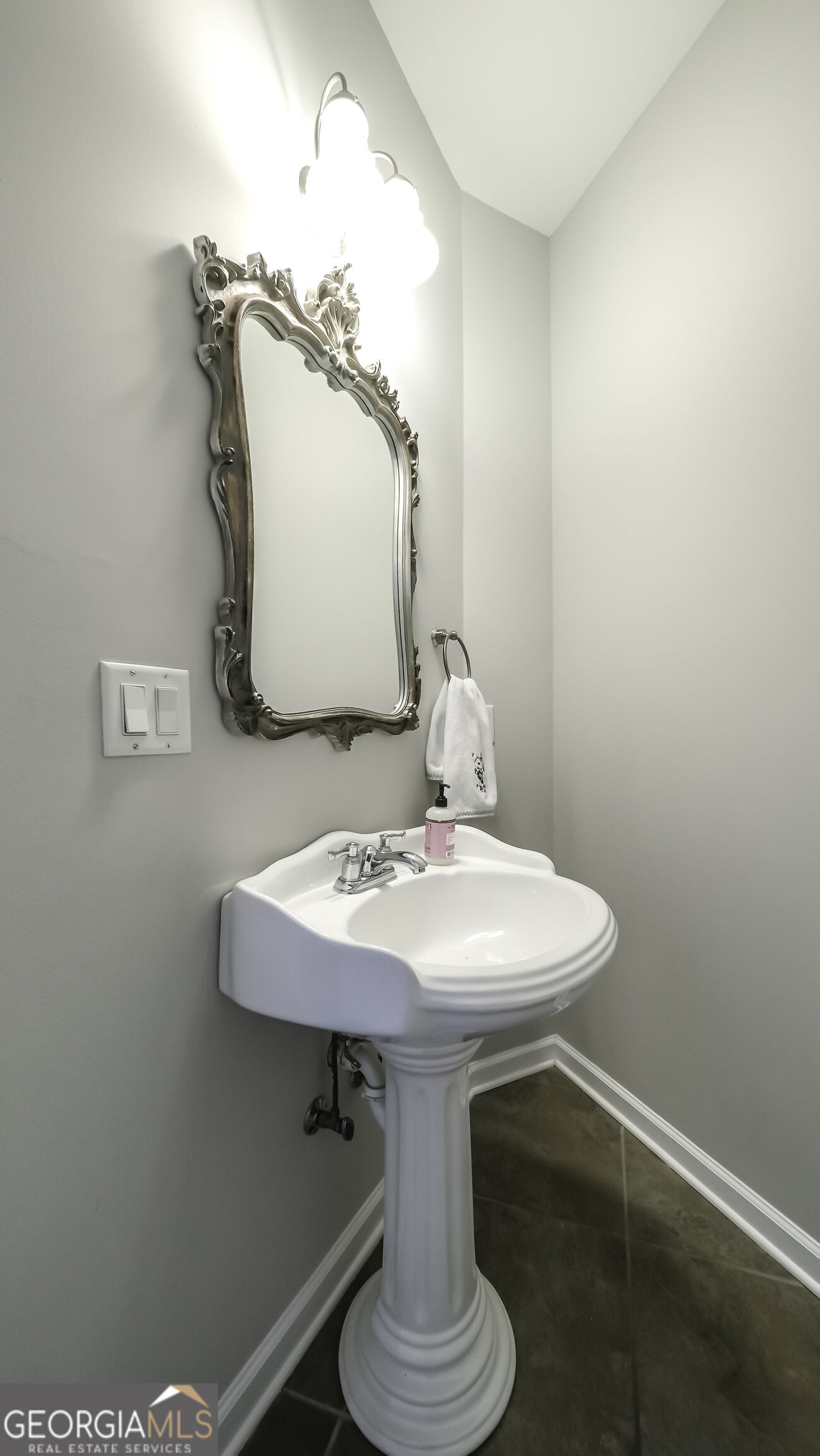 345 Cherokee Drive Property Photo 14