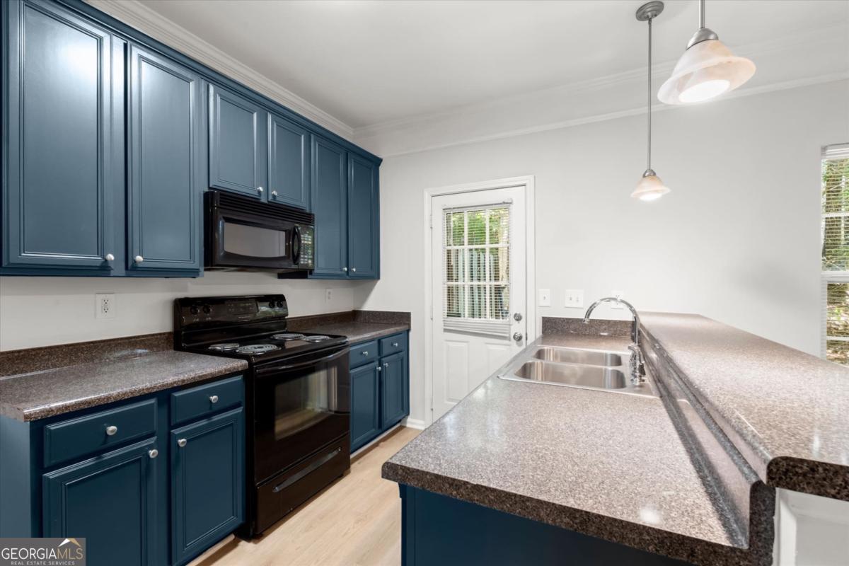 5016 Lower Elm Street Property Photo 4