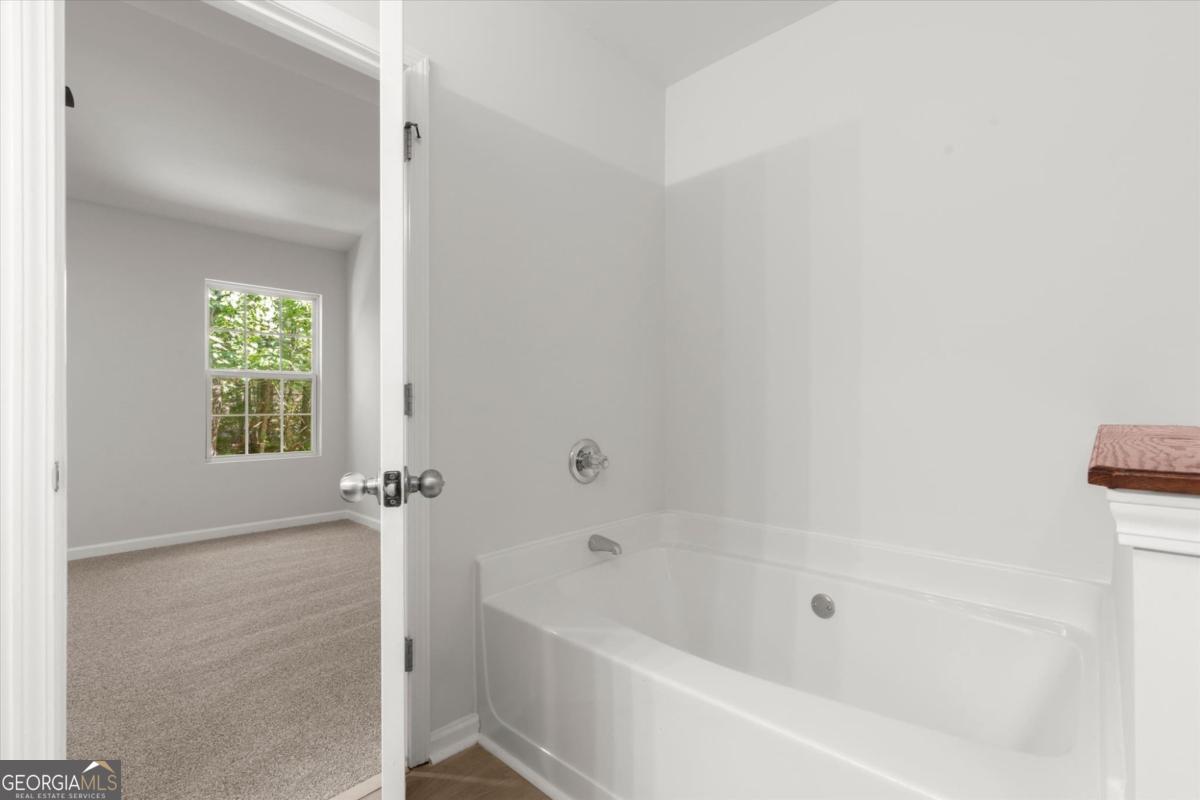 5016 Lower Elm Street Property Photo 13