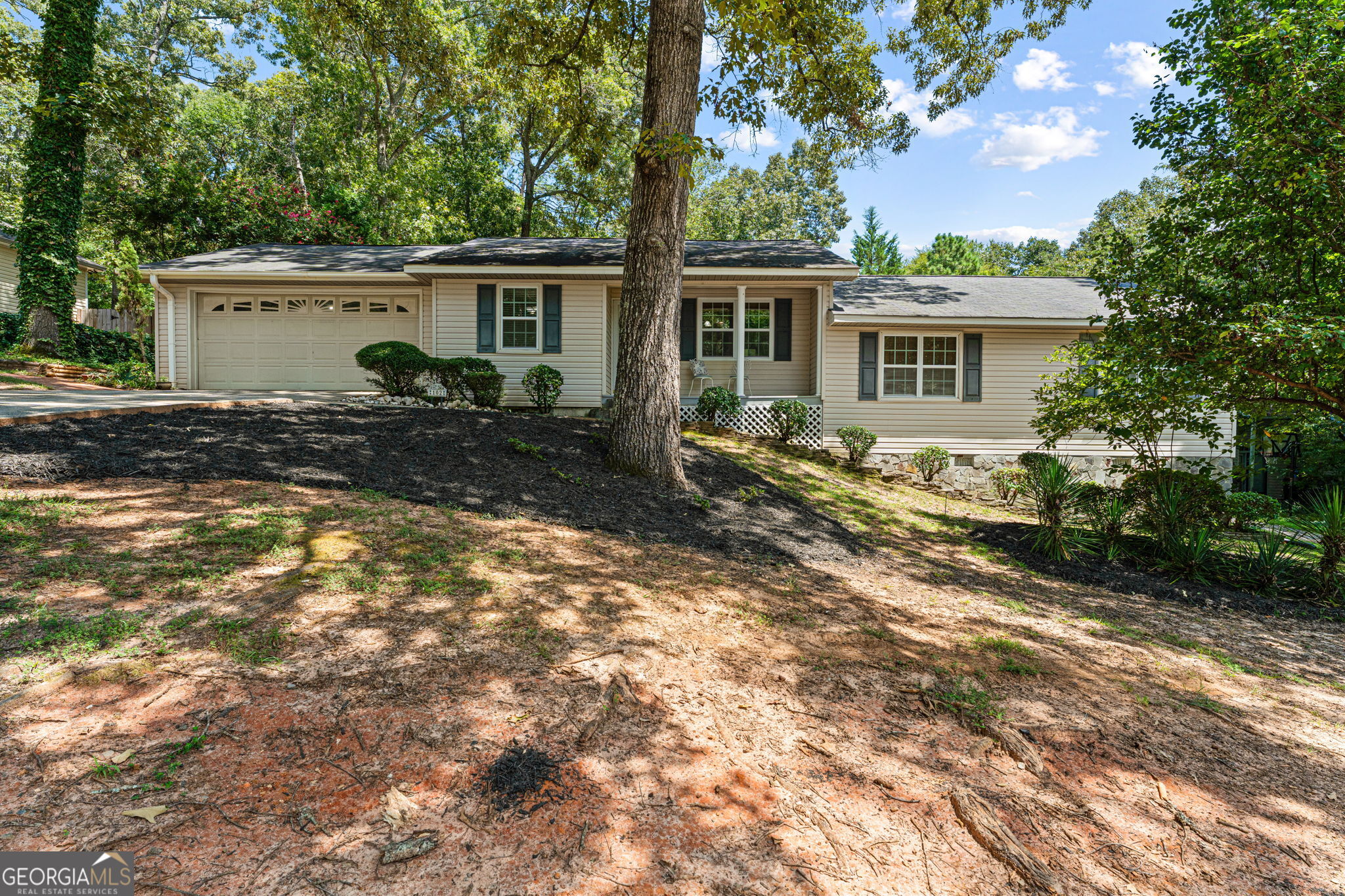 102 Crestwood Circle Property Photo 2