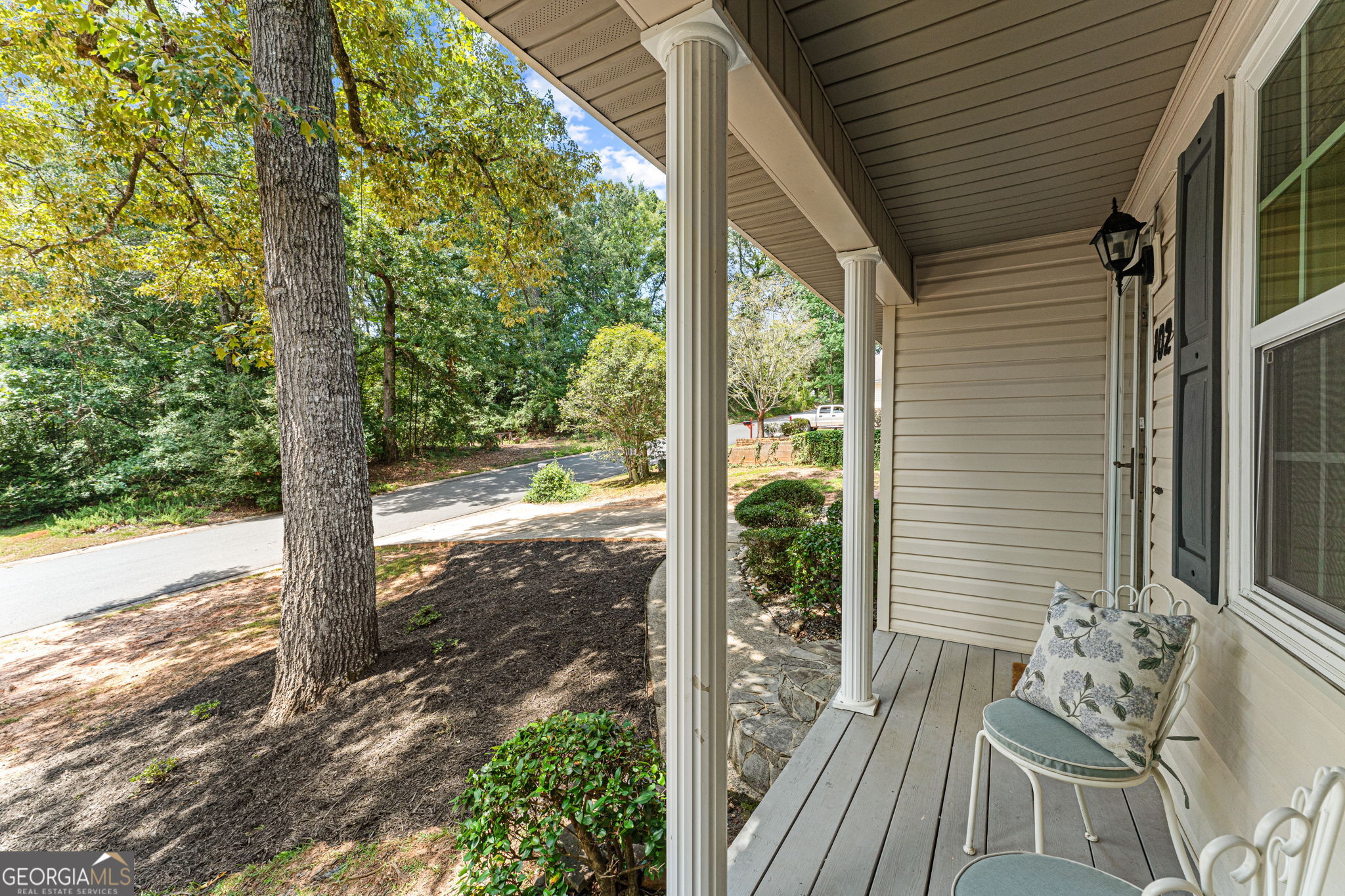 102 Crestwood Circle Property Photo 6