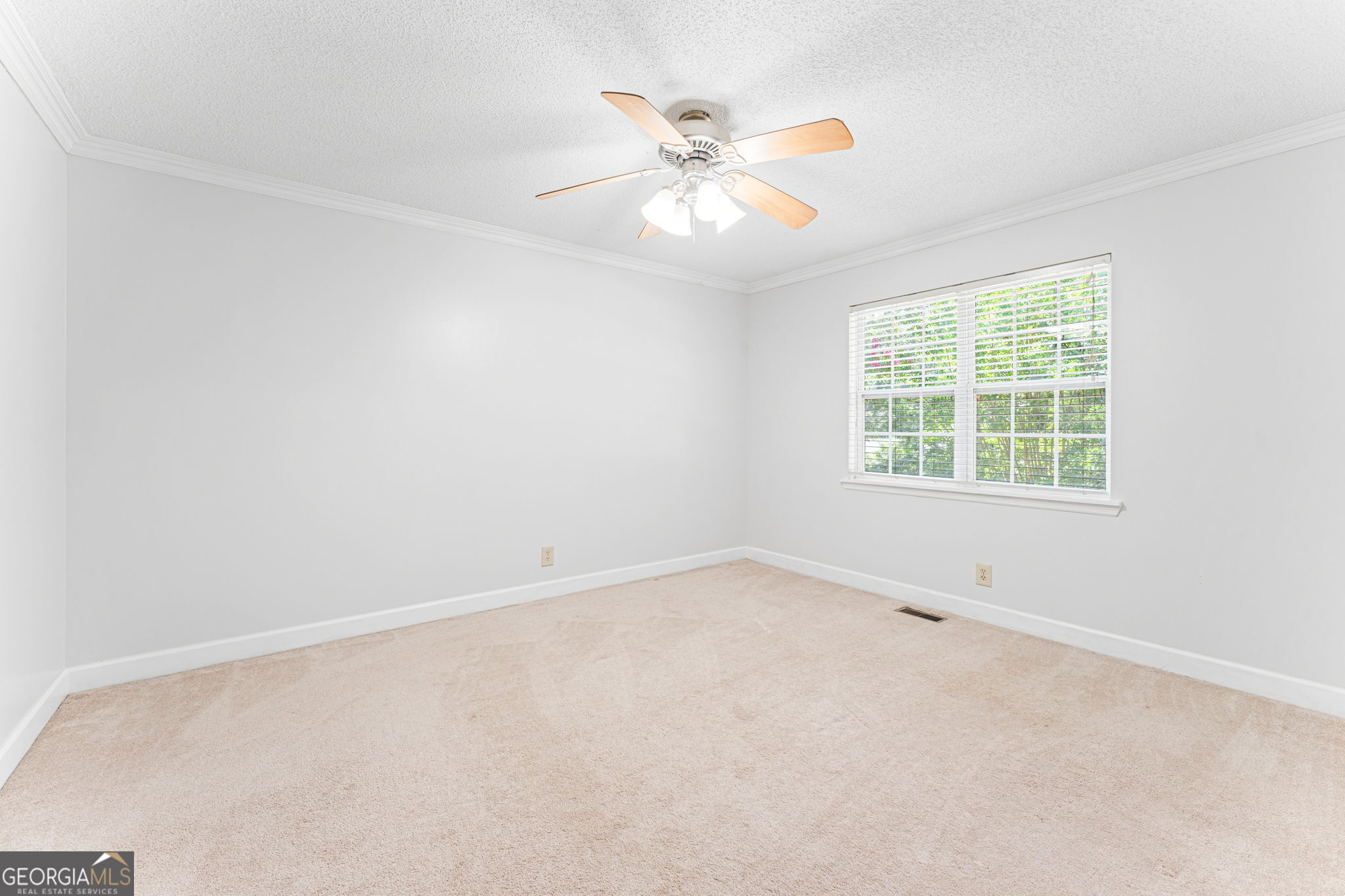 102 Crestwood Circle Property Photo 29