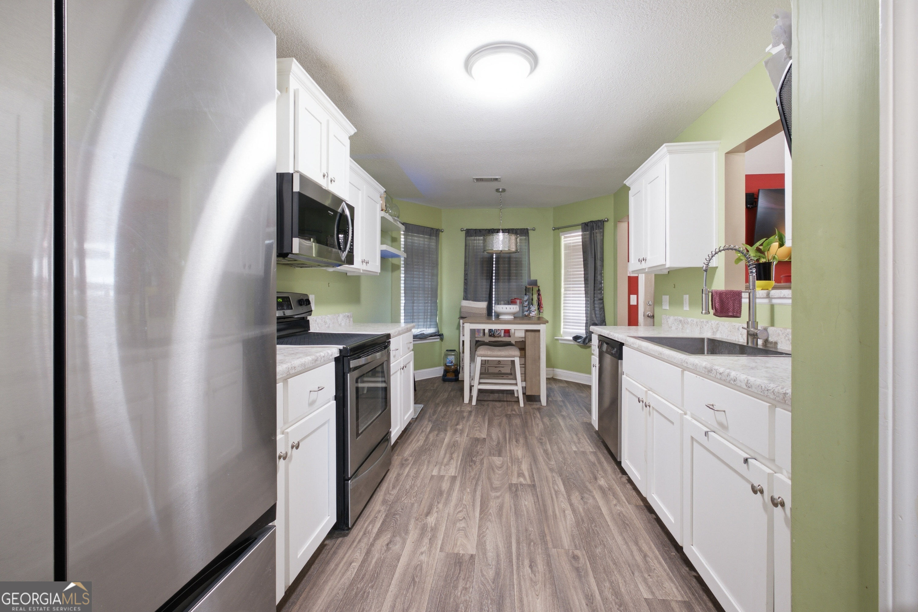 182 Stillwater Drive Property Photo 12