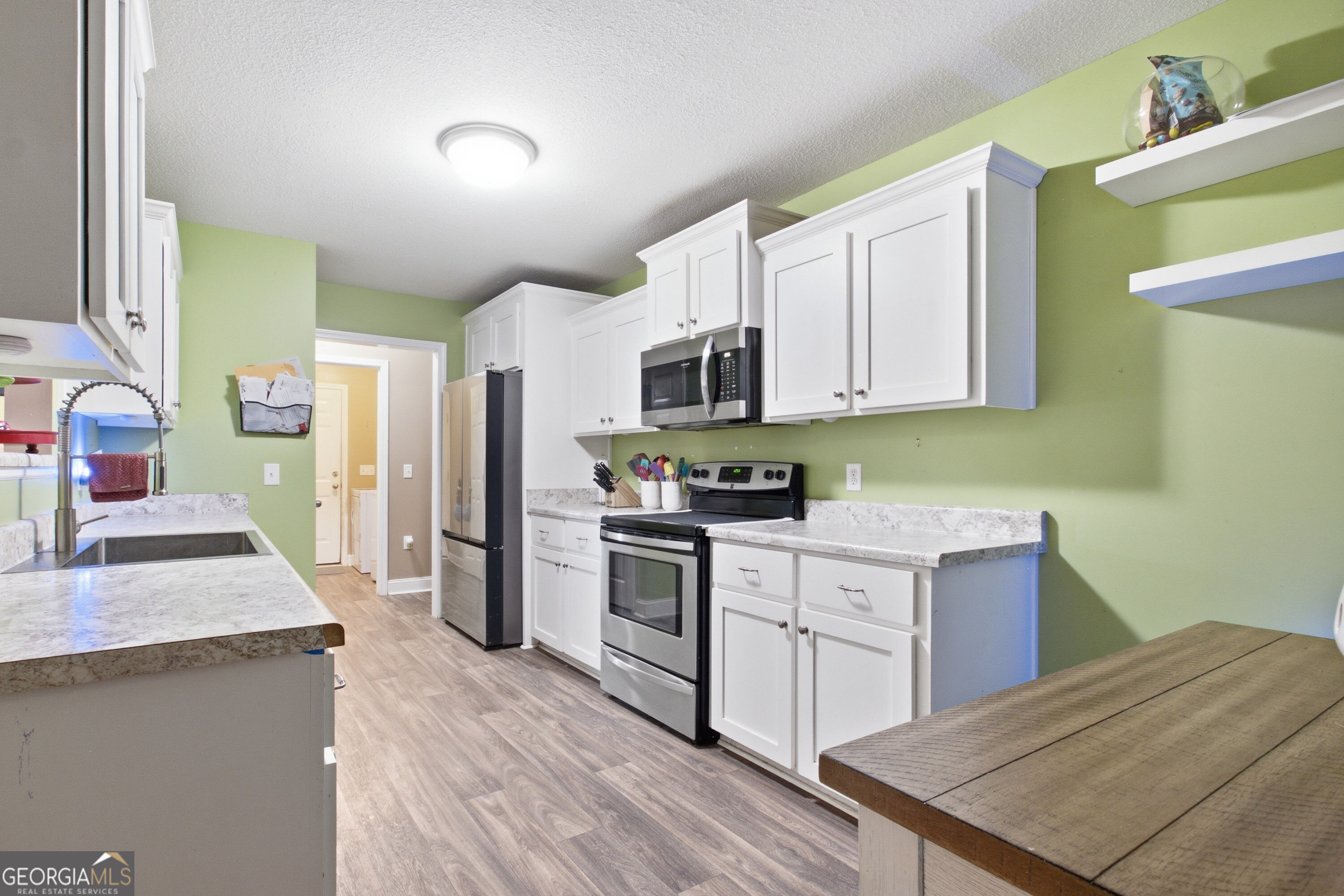 182 Stillwater Drive Property Photo 16