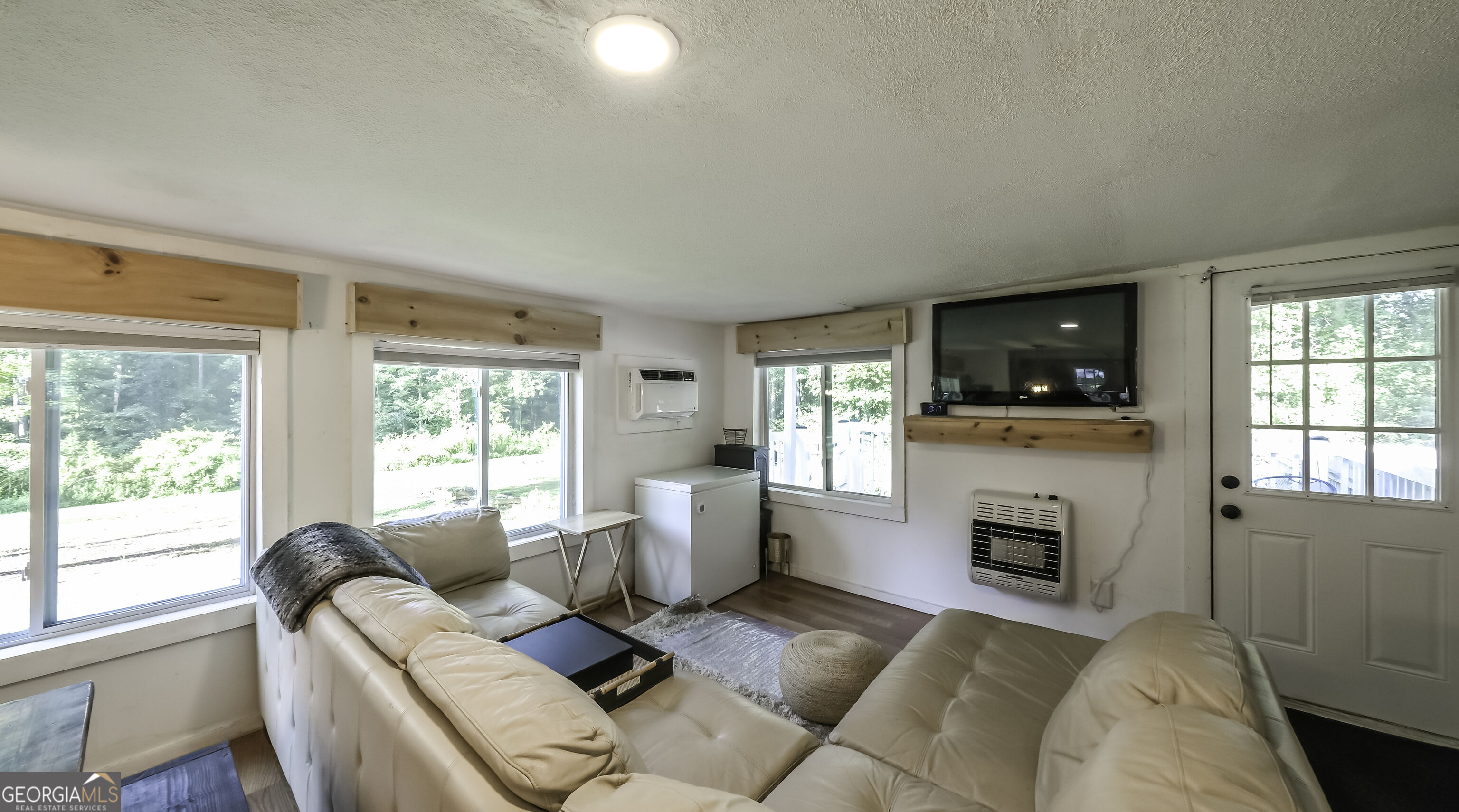 1400 Brickyard Road Property Photo 5