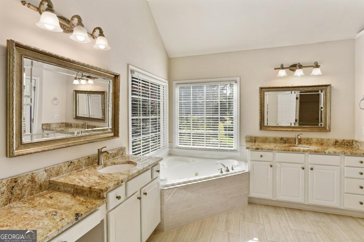640 Jefferson Place Property Photo 16