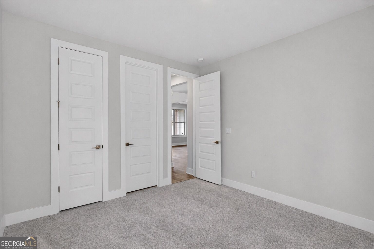 2572 Parkside Way # 14 Property Photo 5