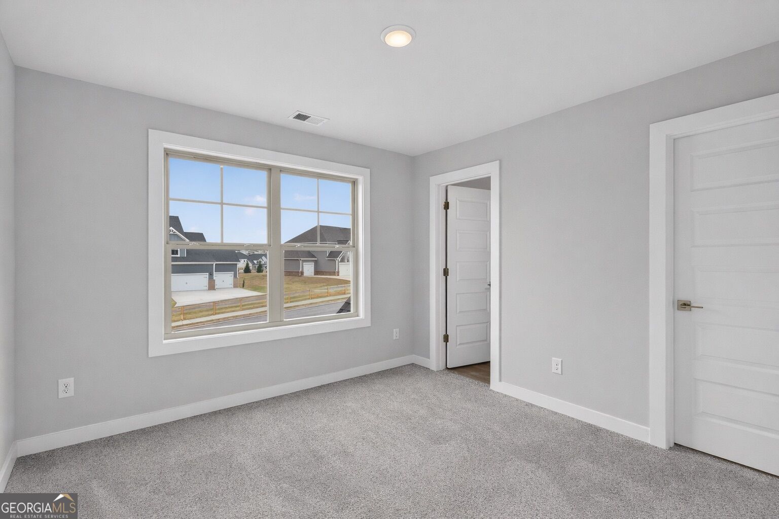 2572 Parkside Way # 14 Property Photo 6