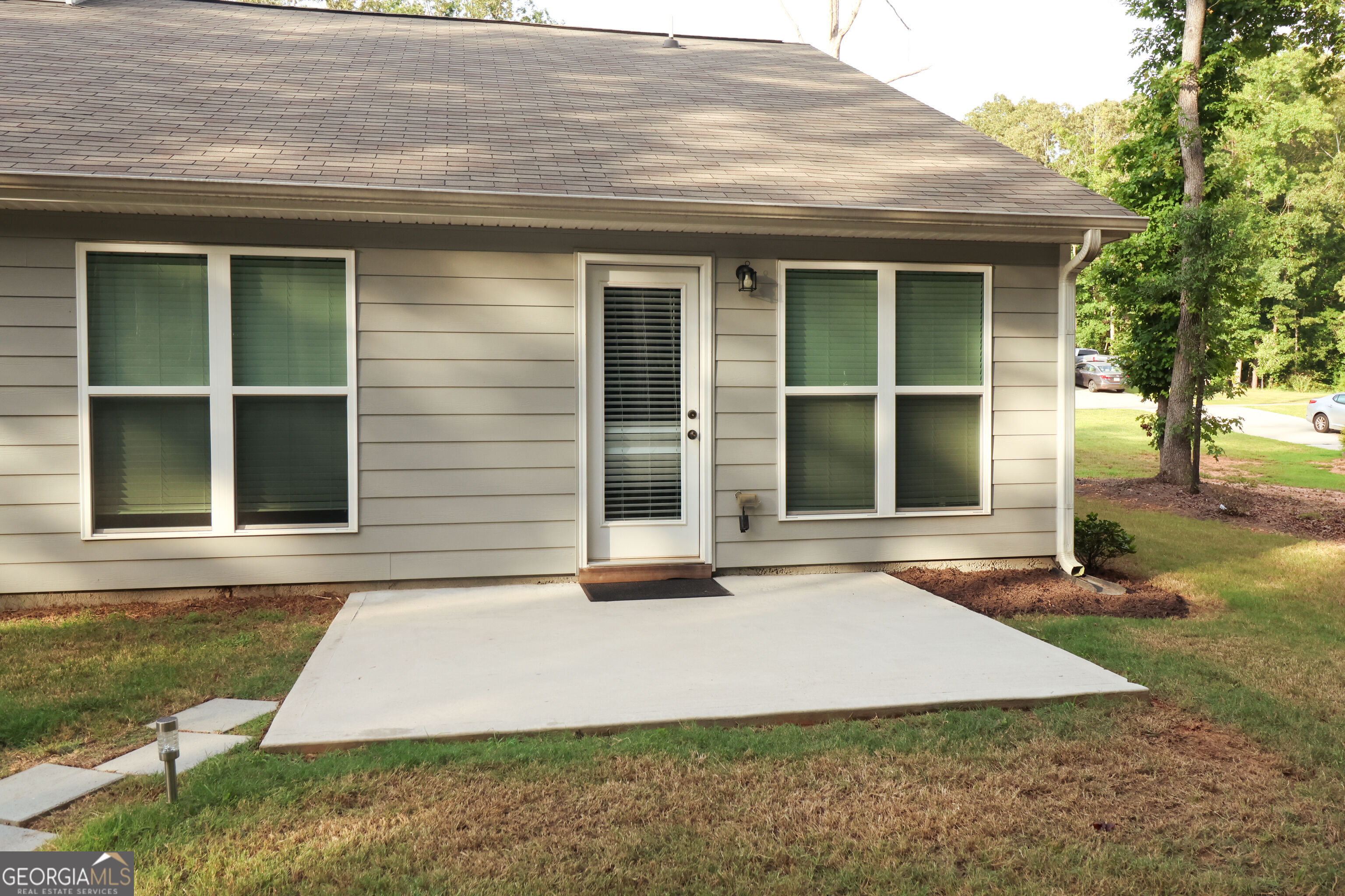 99 Southwood Drive Property Photo 4