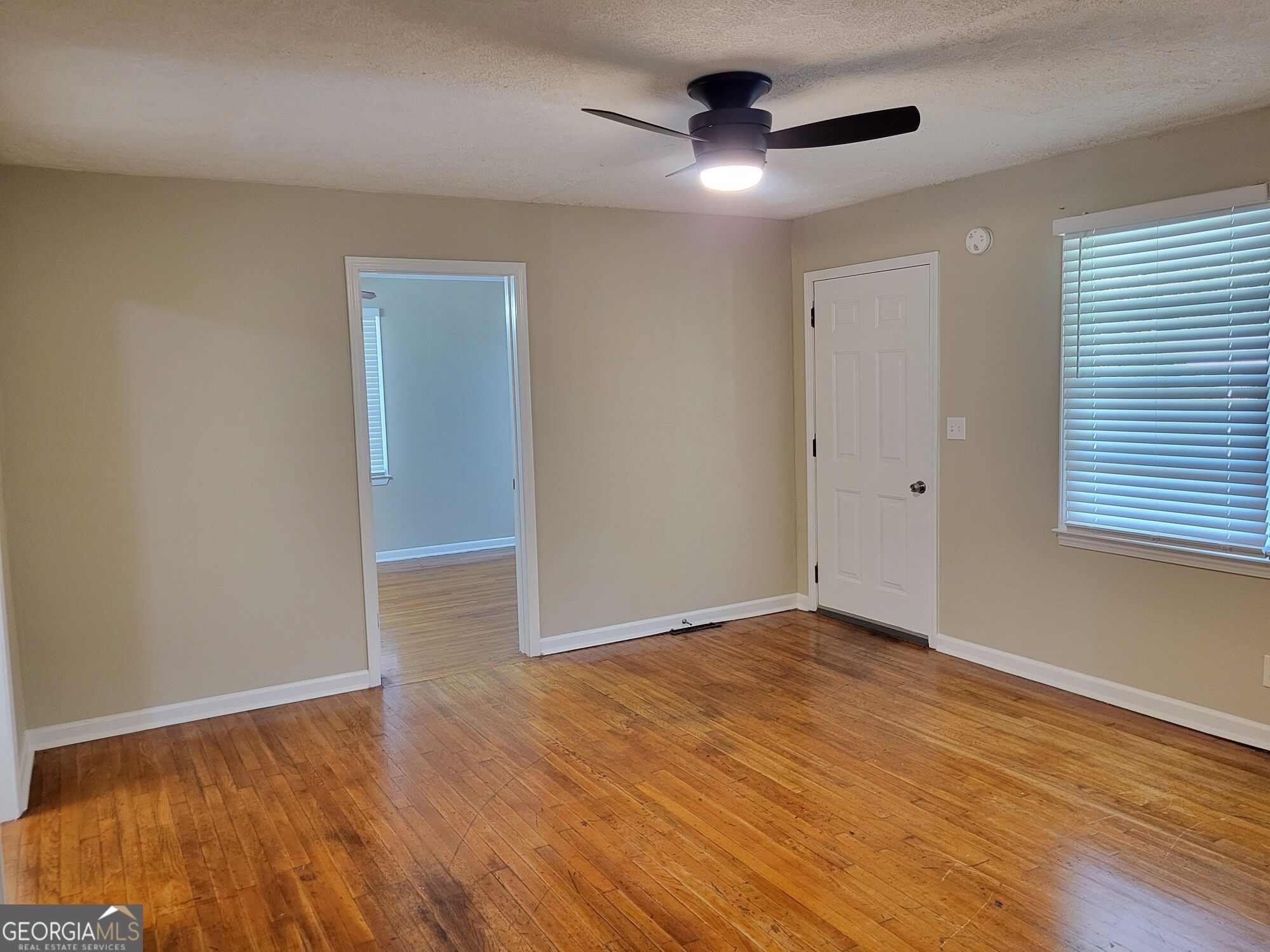 112 N 13th Avenue Property Photo 8
