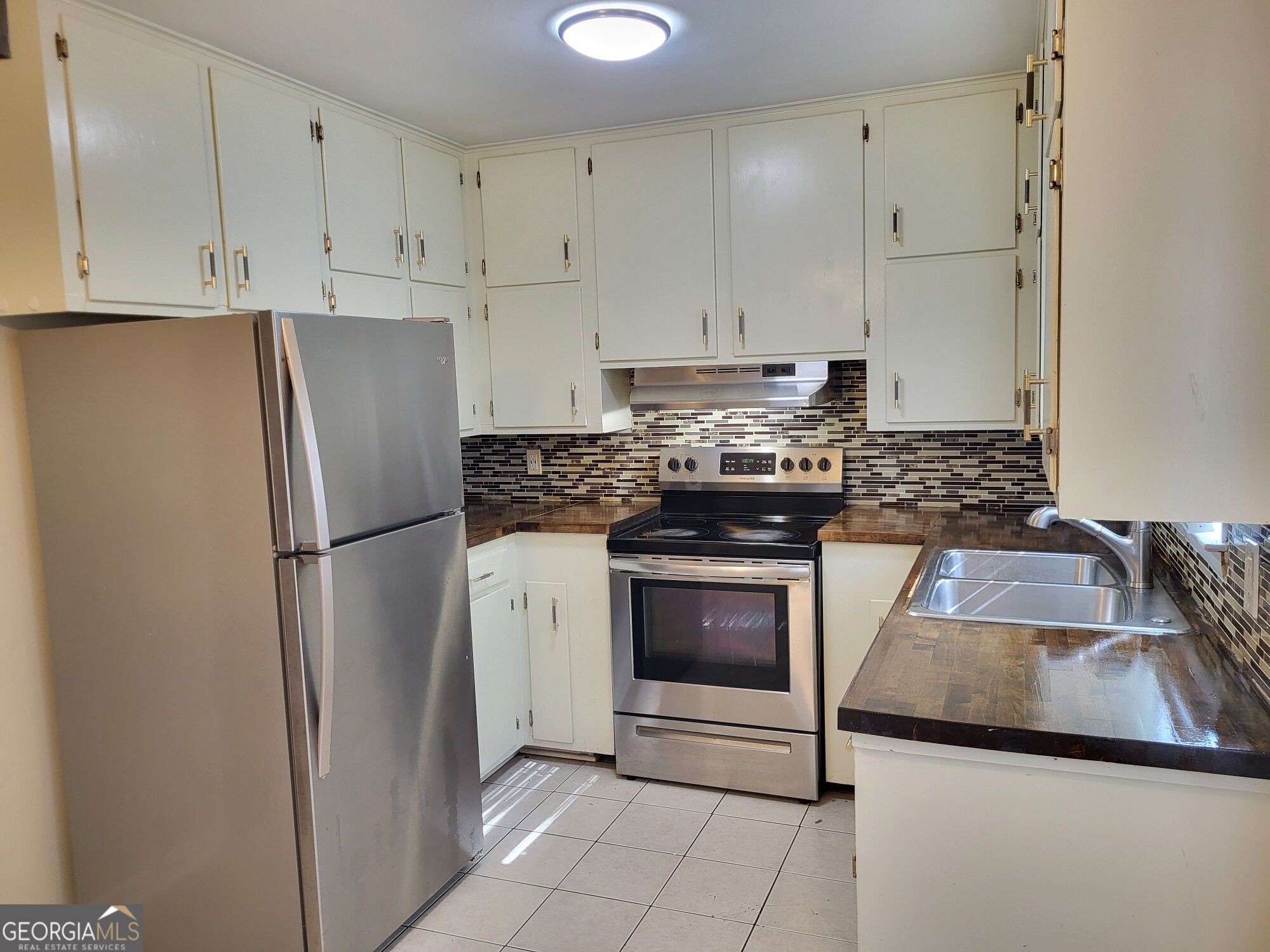 112 N 13th Avenue Property Photo 10