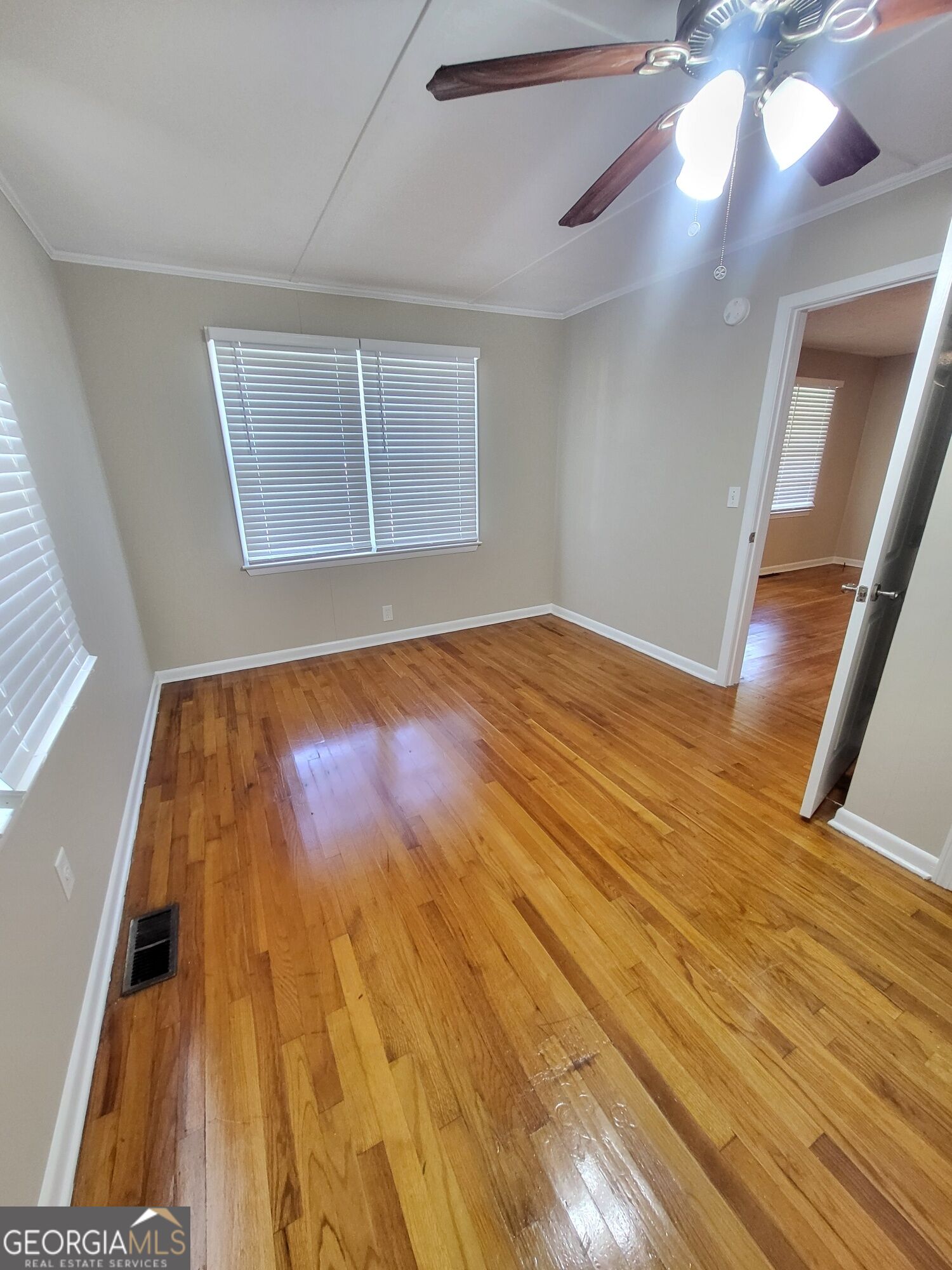 112 N 13th Avenue Property Photo 16