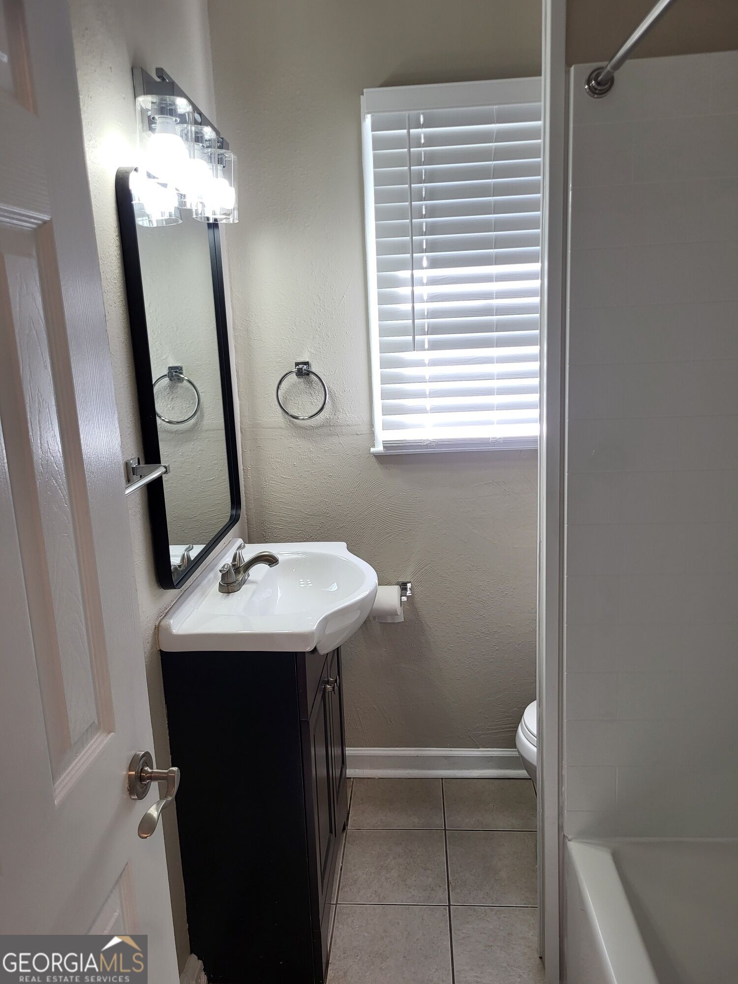 112 N 13th Avenue Property Photo 17
