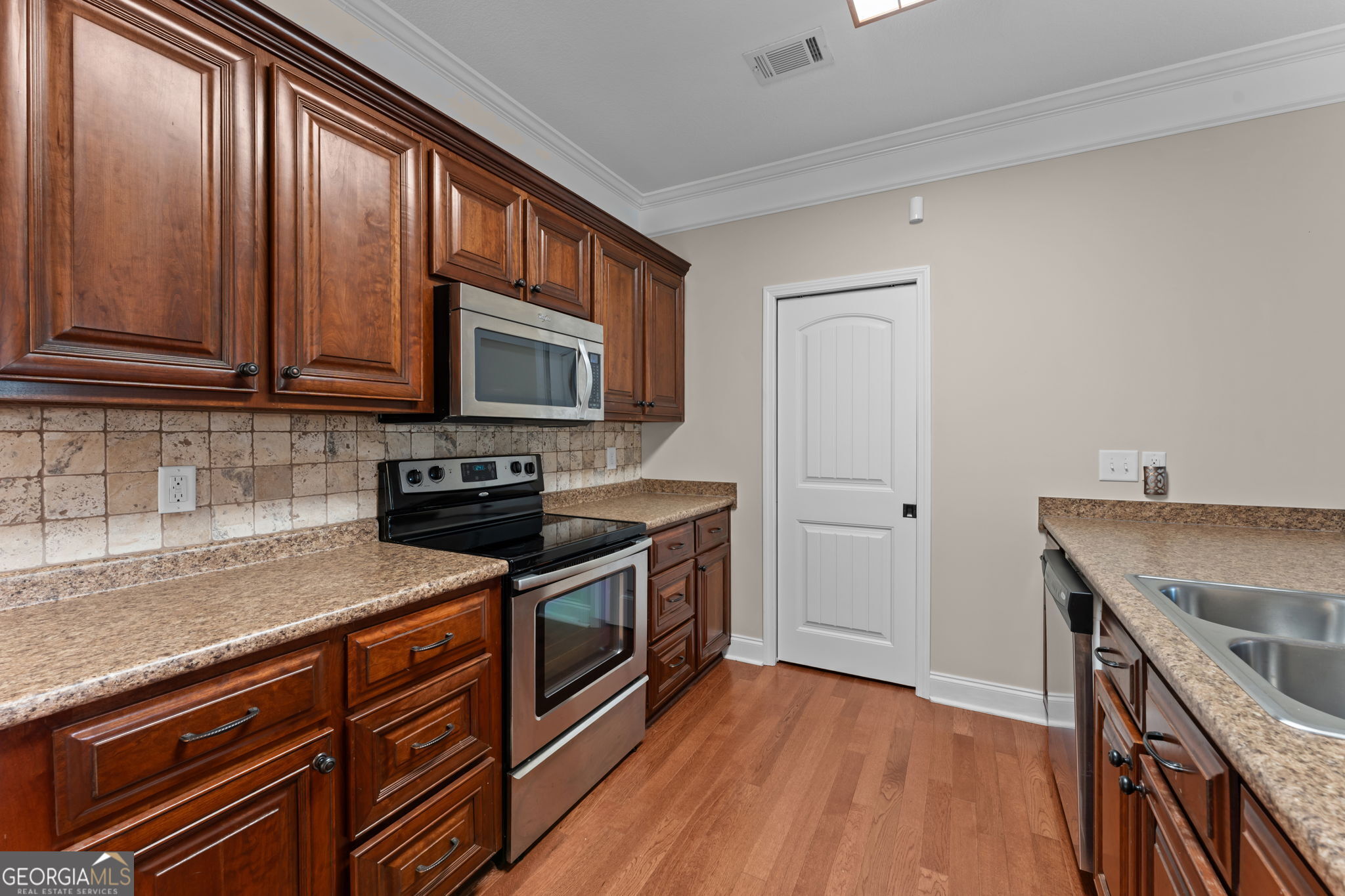200 Lasso Drive Property Photo 13
