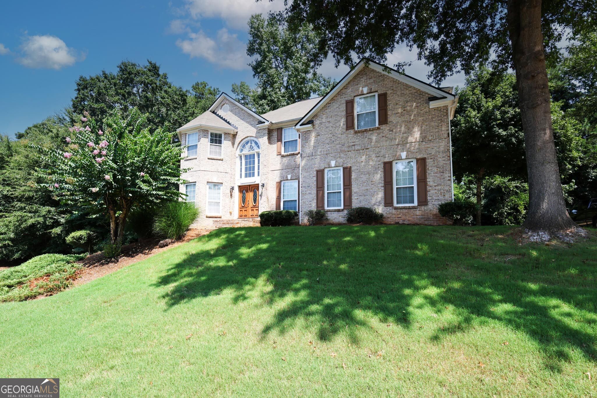 1105 Fountain Crest Drive Property Photo 1