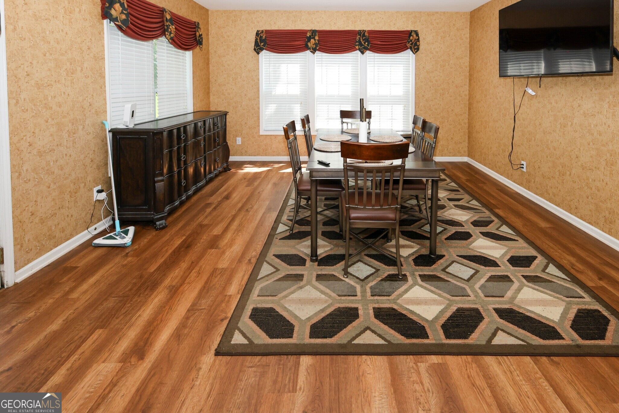 1105 Fountain Crest Drive Property Photo 12