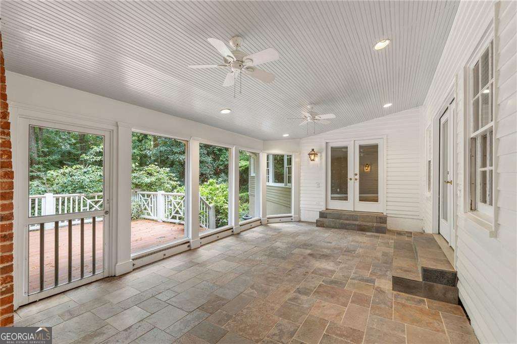 1037 Davis Drive Property Photo 15