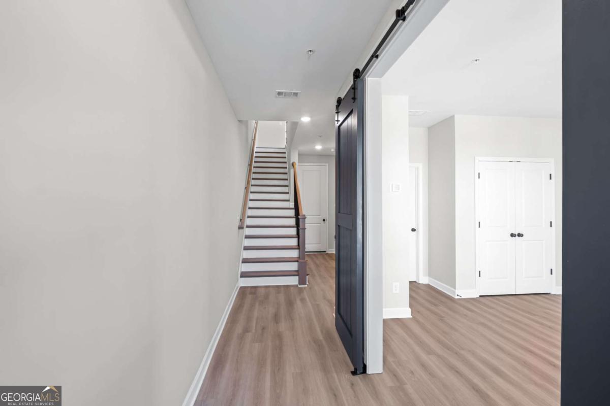217 Village Overlook # H3 Property Photo 5