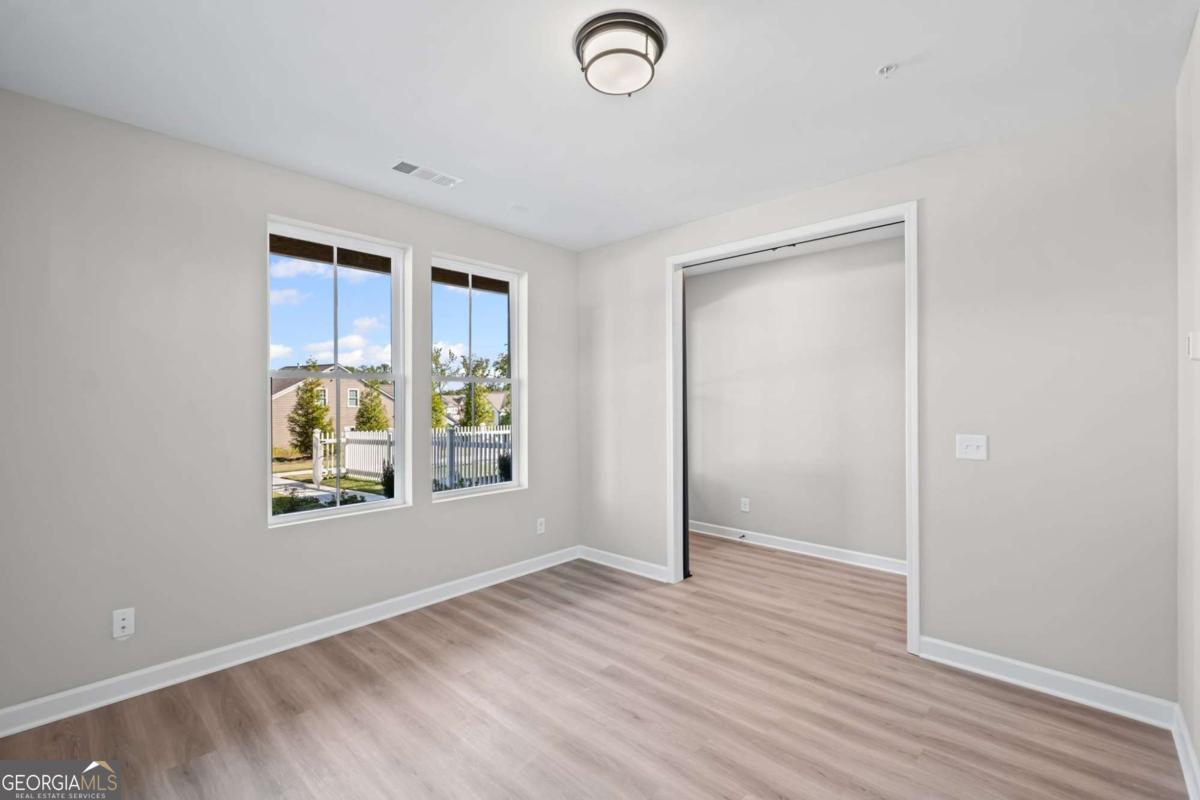 217 Village Overlook # H3 Property Photo 8