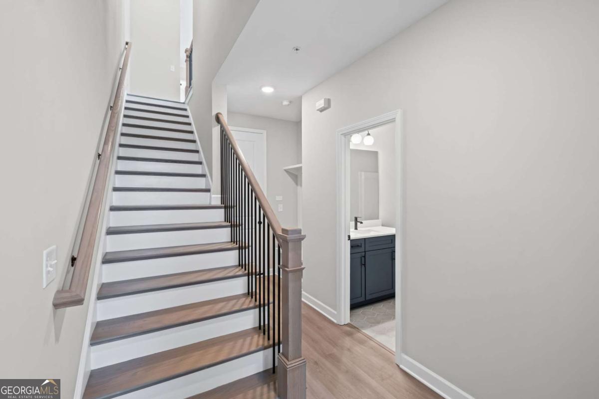 217 Village Overlook # H3 Property Photo 10