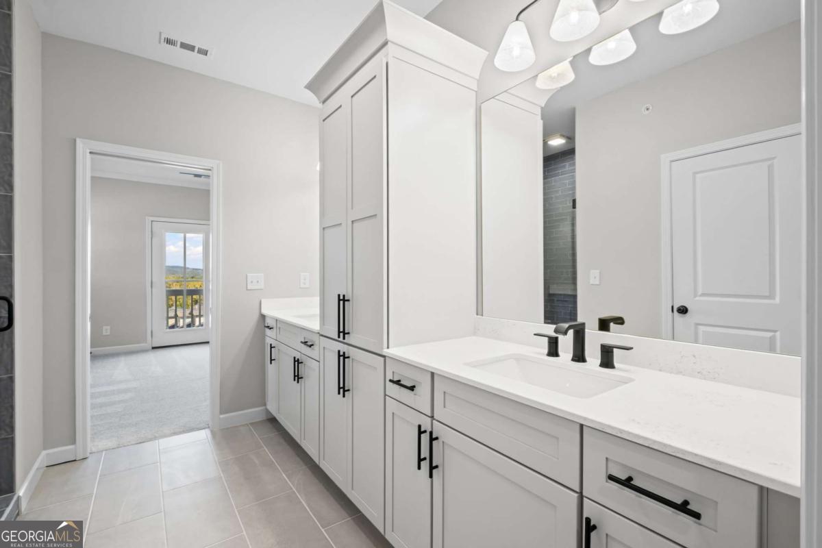 217 Village Overlook # H3 Property Photo 29