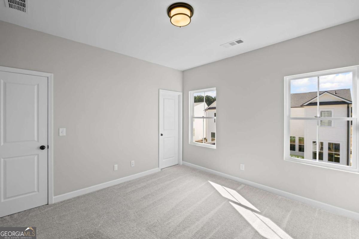 217 Village Overlook # H3 Property Photo 32