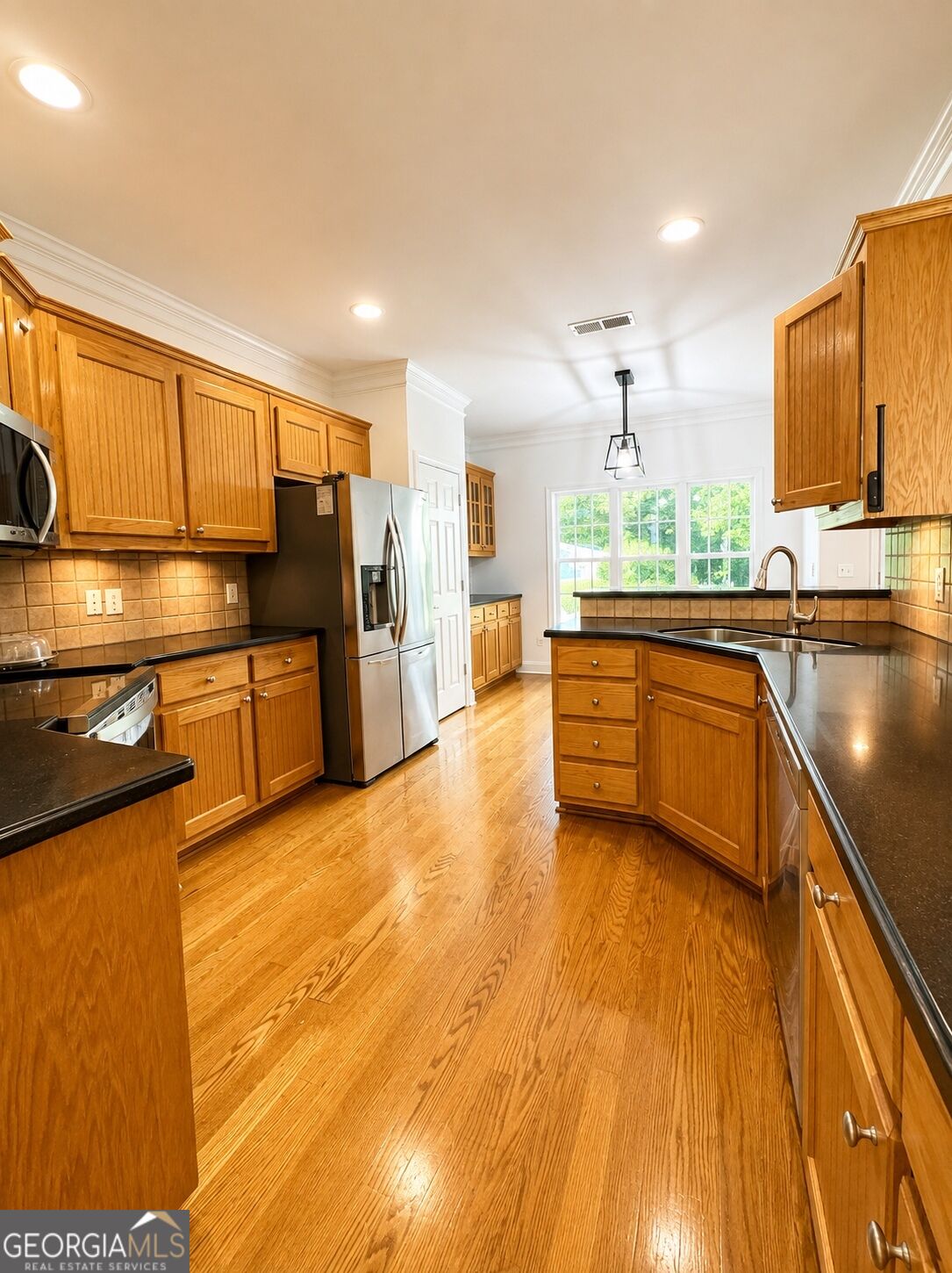 1049 Monticello Drive Property Photo 10