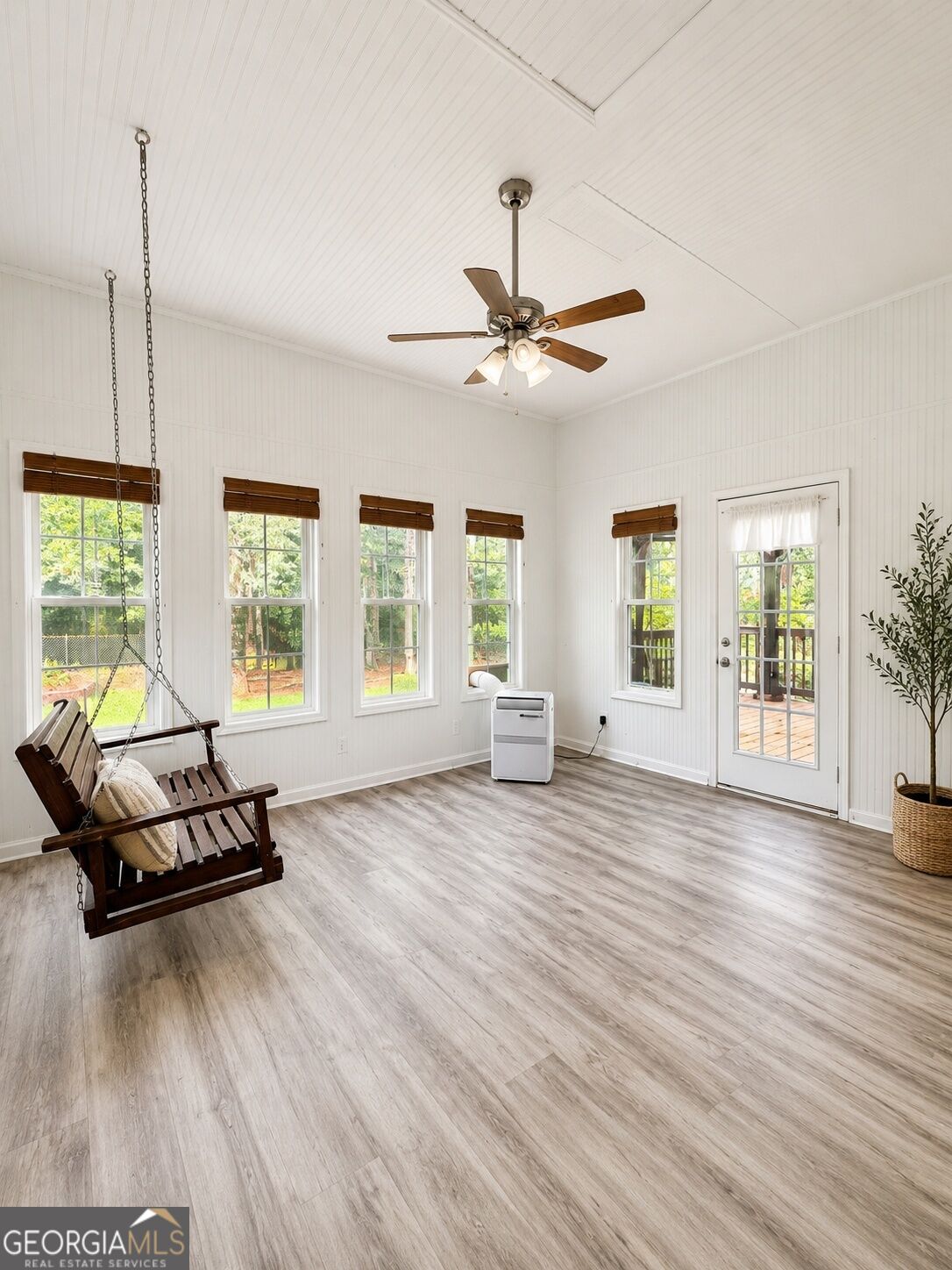 1049 Monticello Drive Property Photo 14