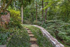 1037 Davis Drive Property Photo 5