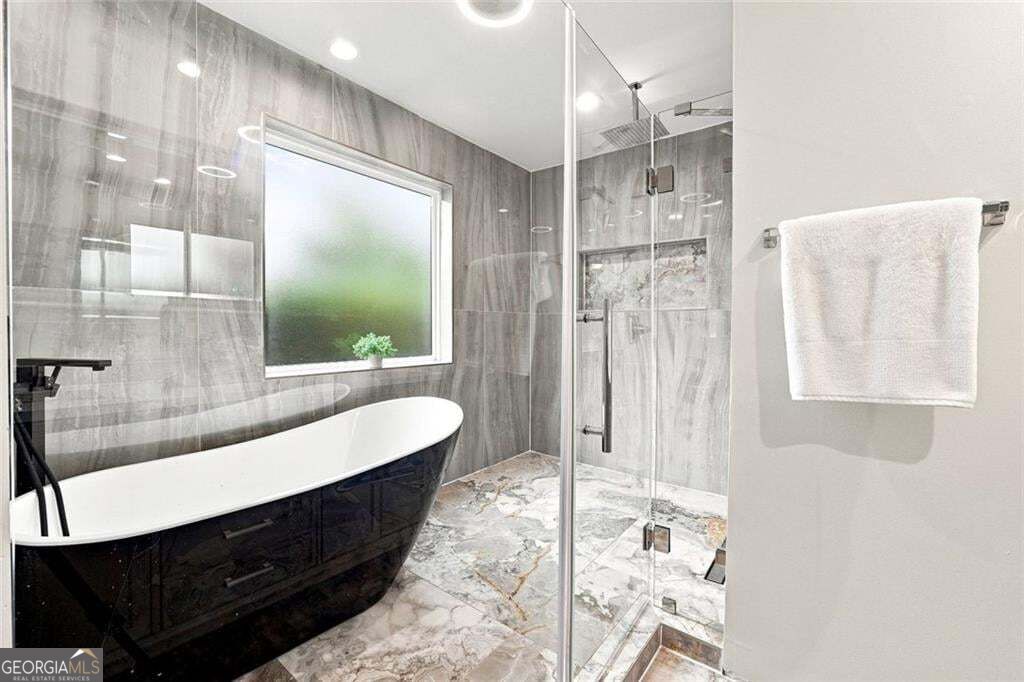 2447 Lynn Iris Drive Property Photo 21