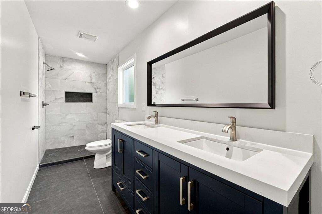 2447 Lynn Iris Drive Property Photo 24