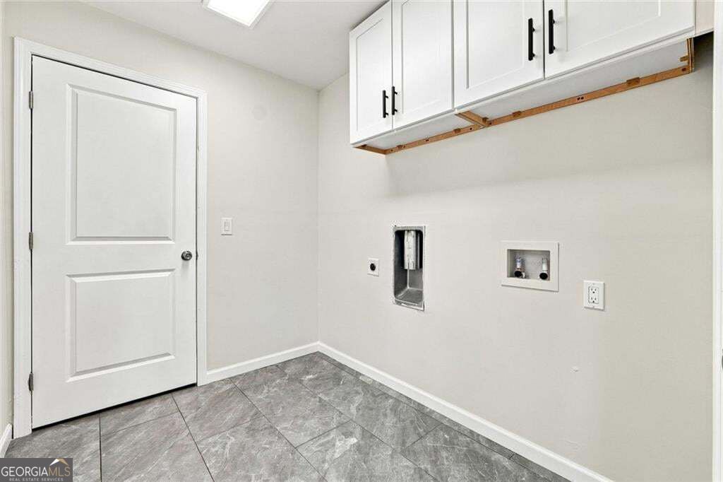 2447 Lynn Iris Drive Property Photo 28