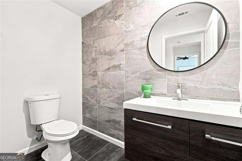 2447 Lynn Iris Drive Property Photo 29