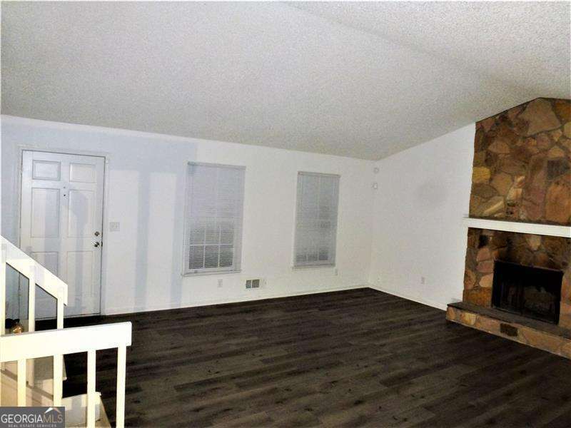 382 Cross Creek Place Property Photo 8