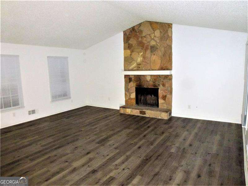 382 Cross Creek Place Property Photo 9