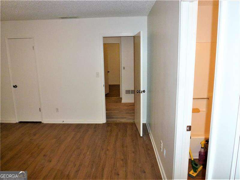382 Cross Creek Place Property Photo 28