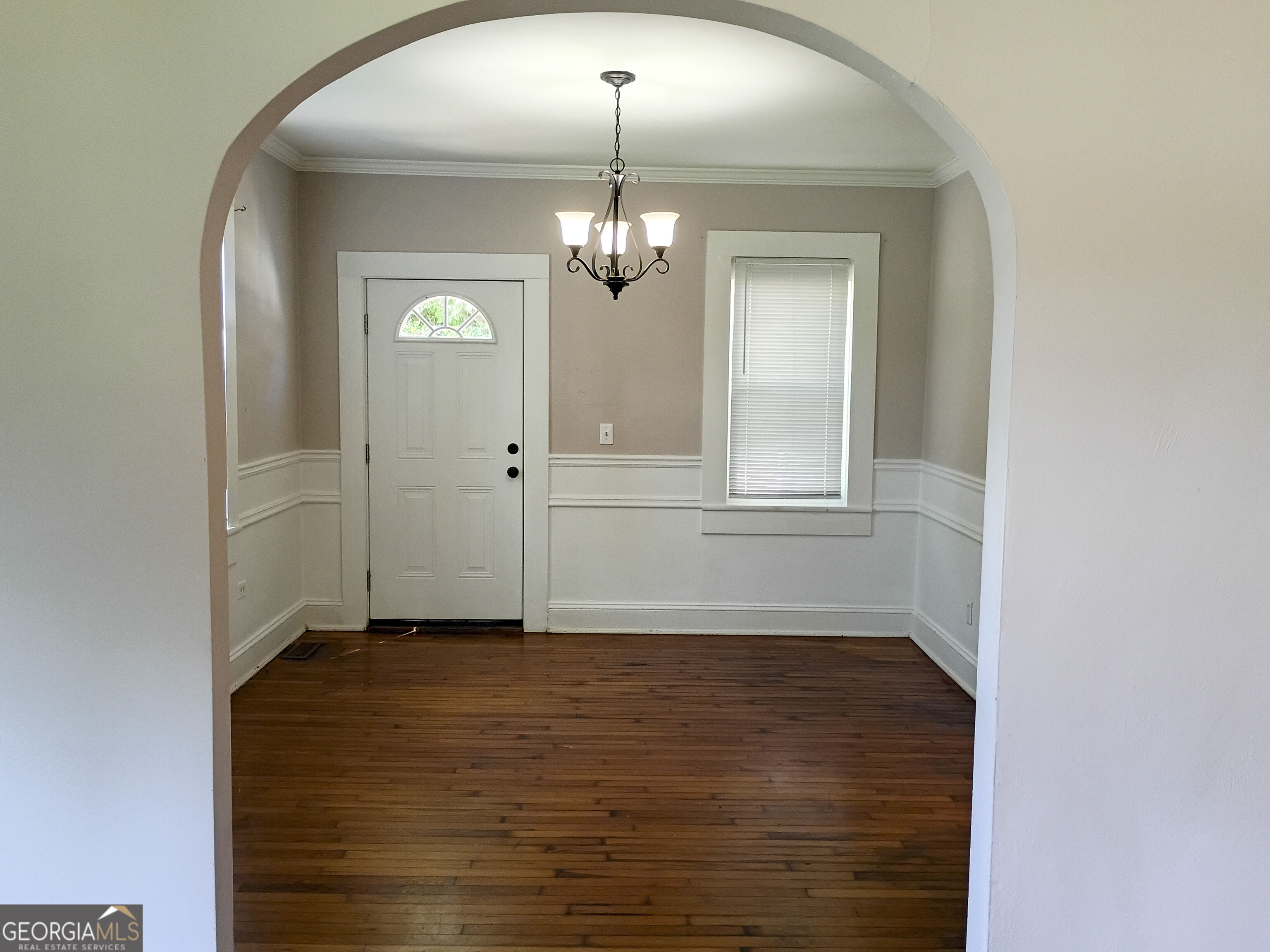 402 Gordon Street Property Photo 5