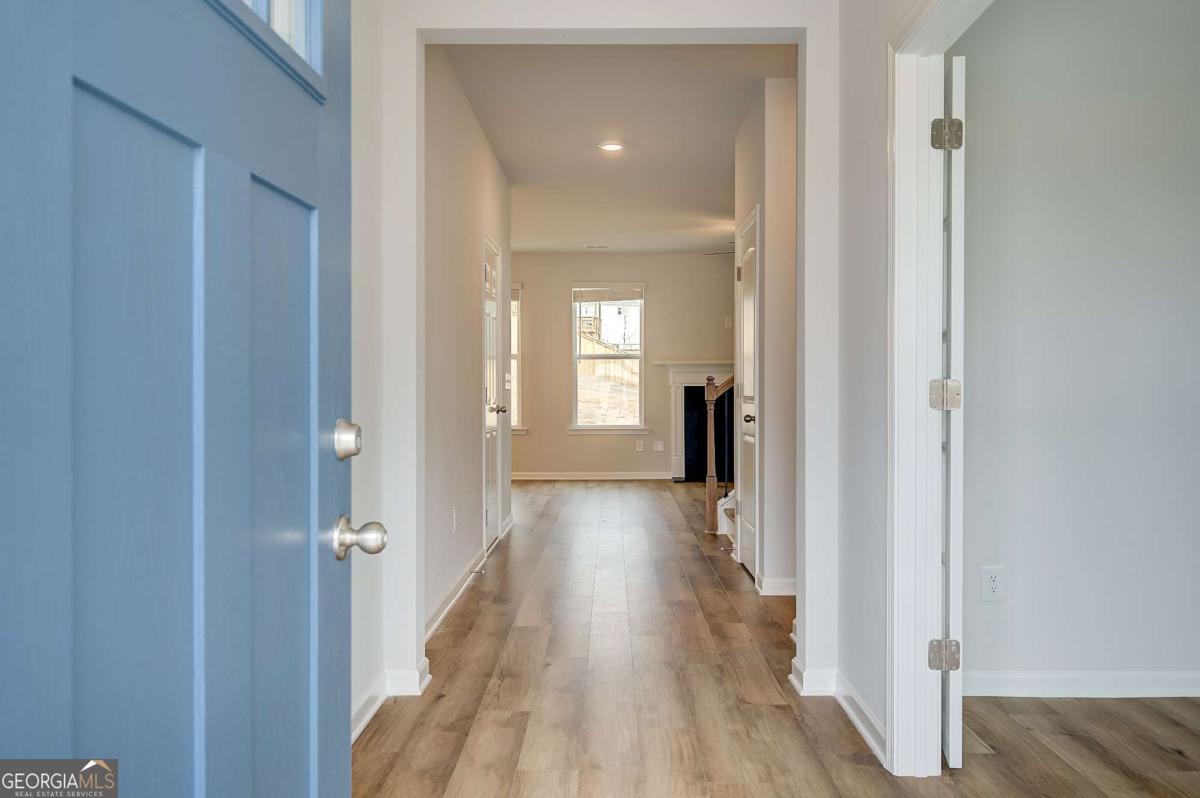 183 Dalston Cove Property Photo 4