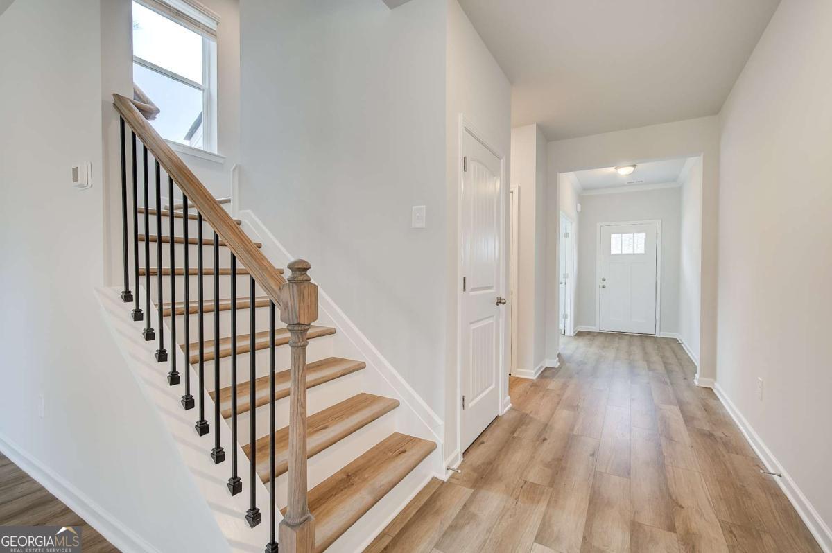 183 Dalston Cove Property Photo 6