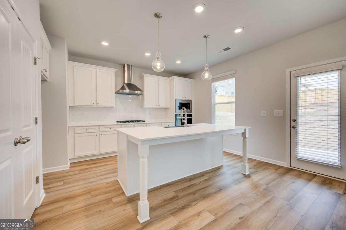 183 Dalston Cove Property Photo 10