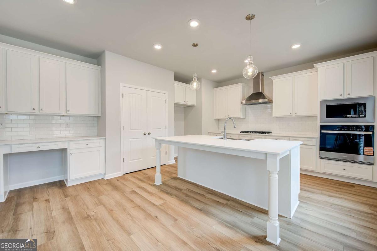 183 Dalston Cove Property Photo 11