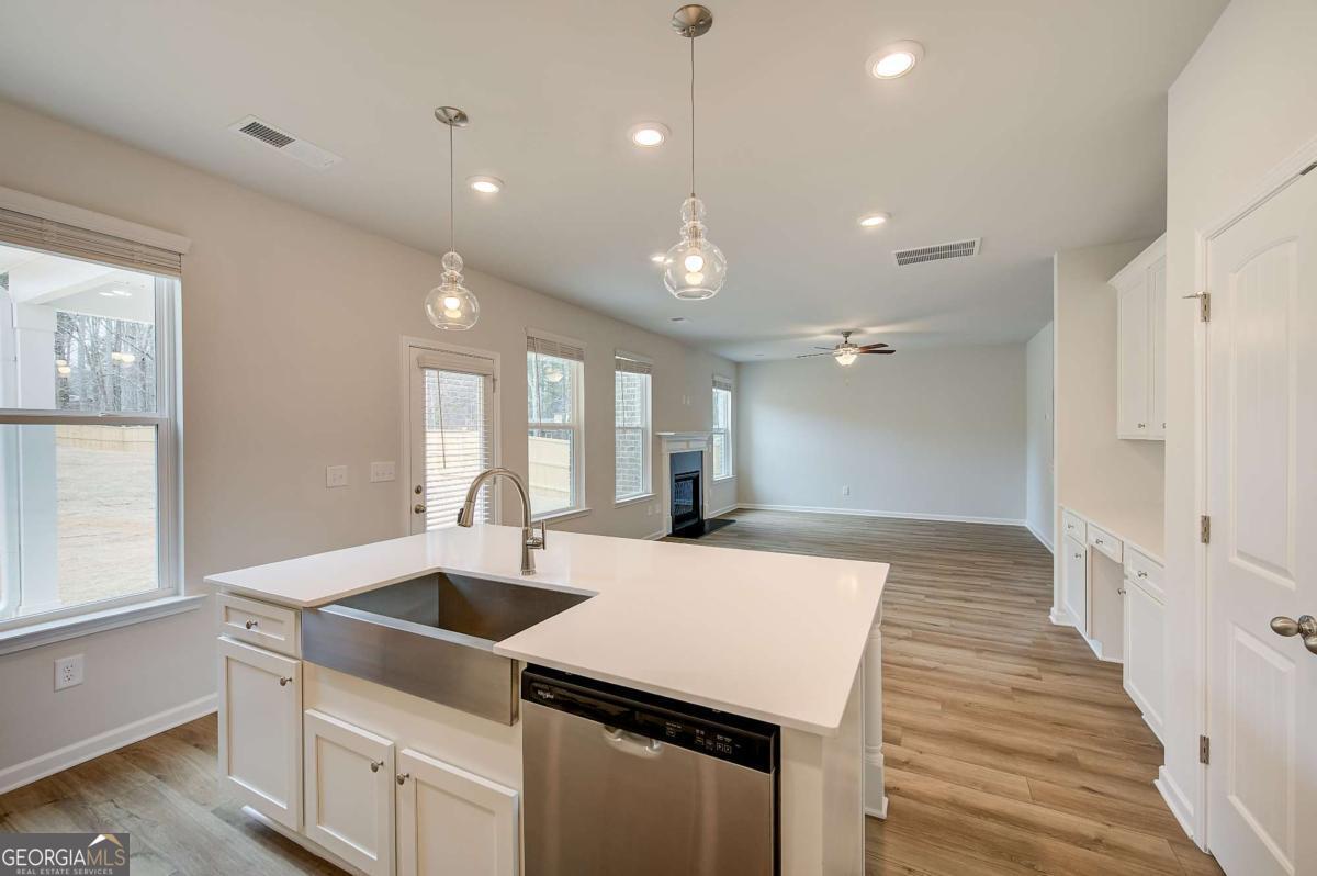183 Dalston Cove Property Photo 16